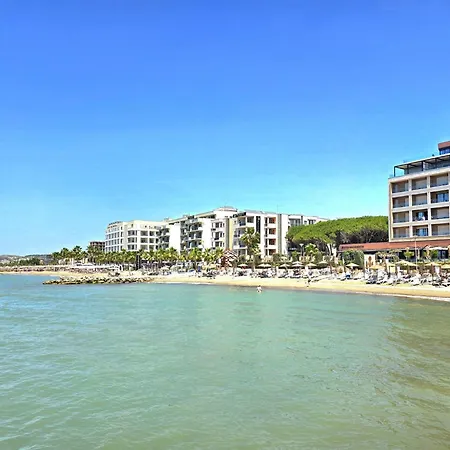 Apartment Chic With Balcony By The Adriatic Golem (Tirana)